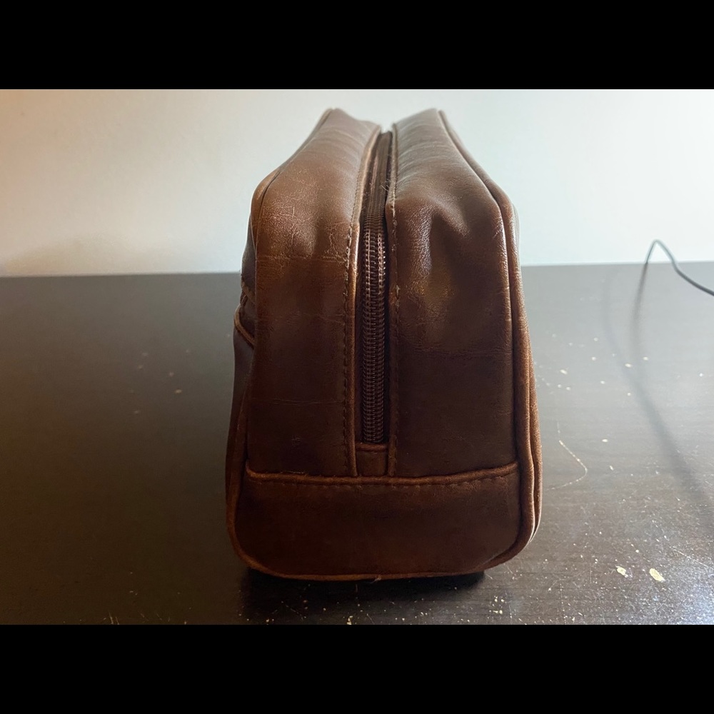 Kennth Cole - Picture 3 of 5